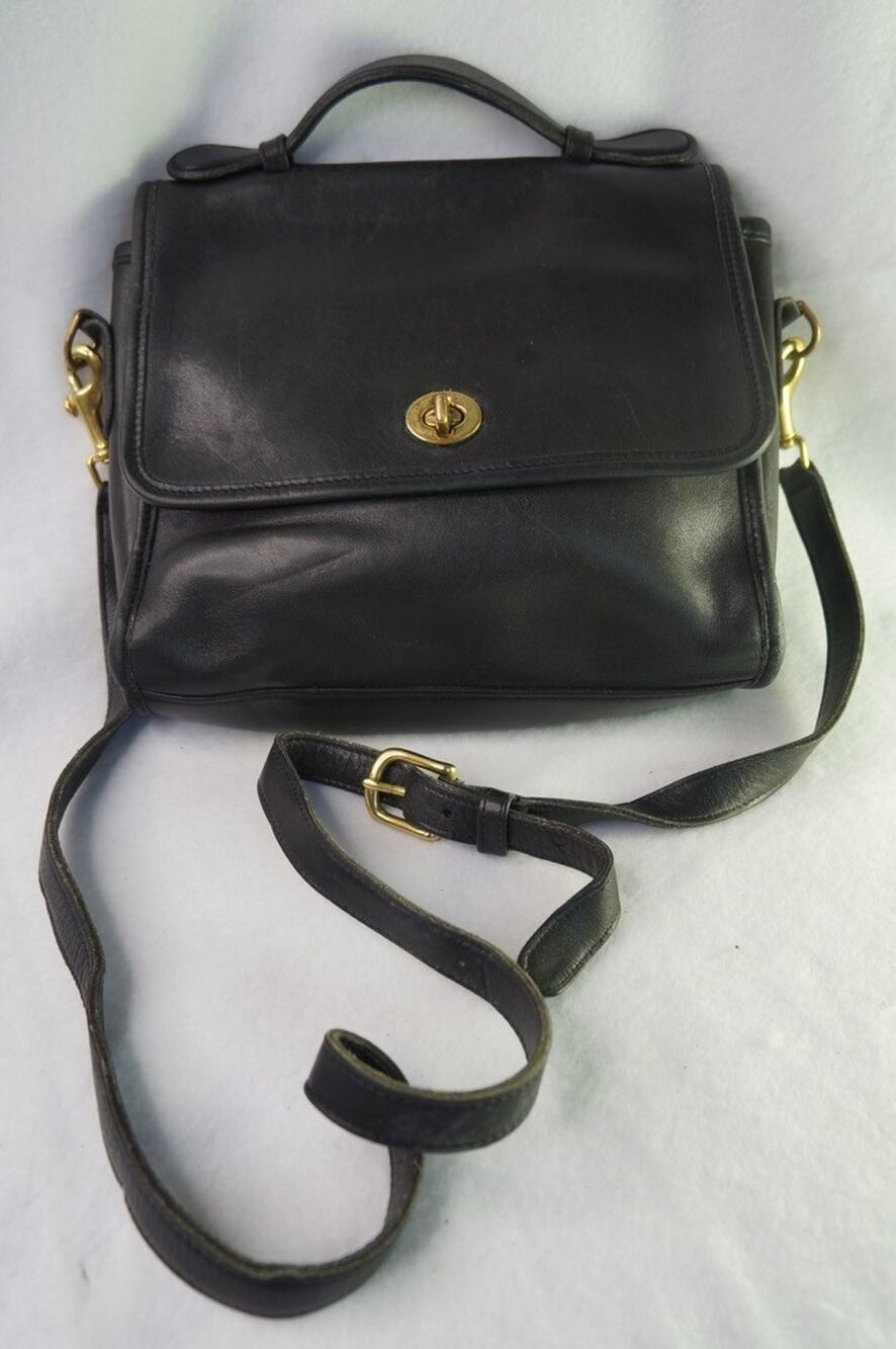 COACH Vintage COURT 9870 Glove Tanned Black Leather Convertible Bag , VGC